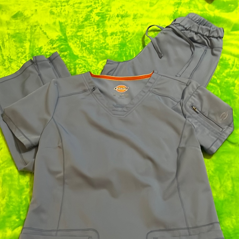 NURSING FULL SET, CEIL BLUE or BABY BLUE, WORN TWICE, XS, REG LEGS